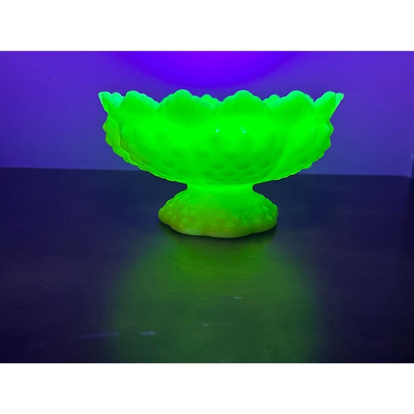 Vintage Fenton custard uranium glass candle stick holder - Picture 1 of 10
